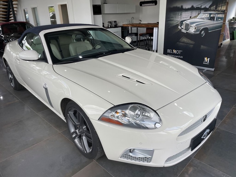 Jaguar XKR