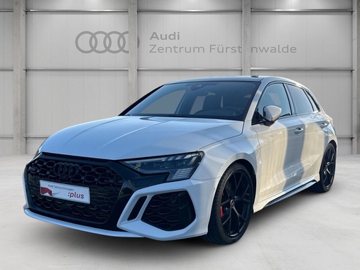 Audi RS3 2024