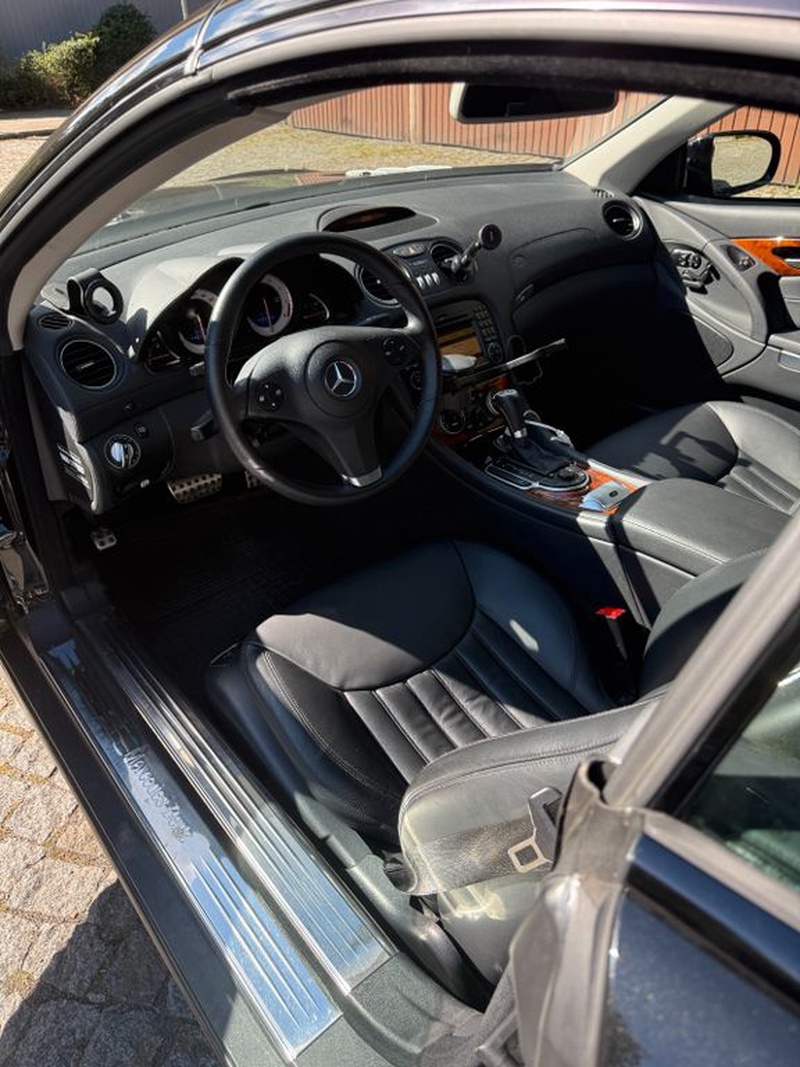 Mercedes-Benz SL-Class