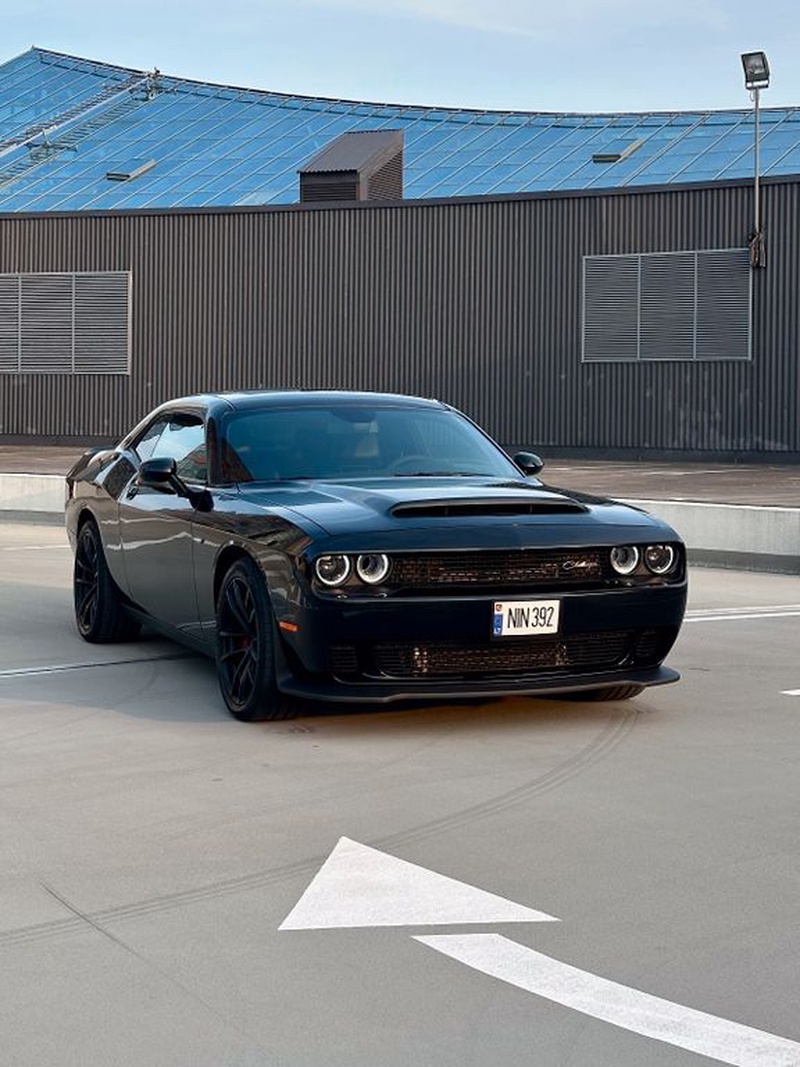 Dodge Challenger