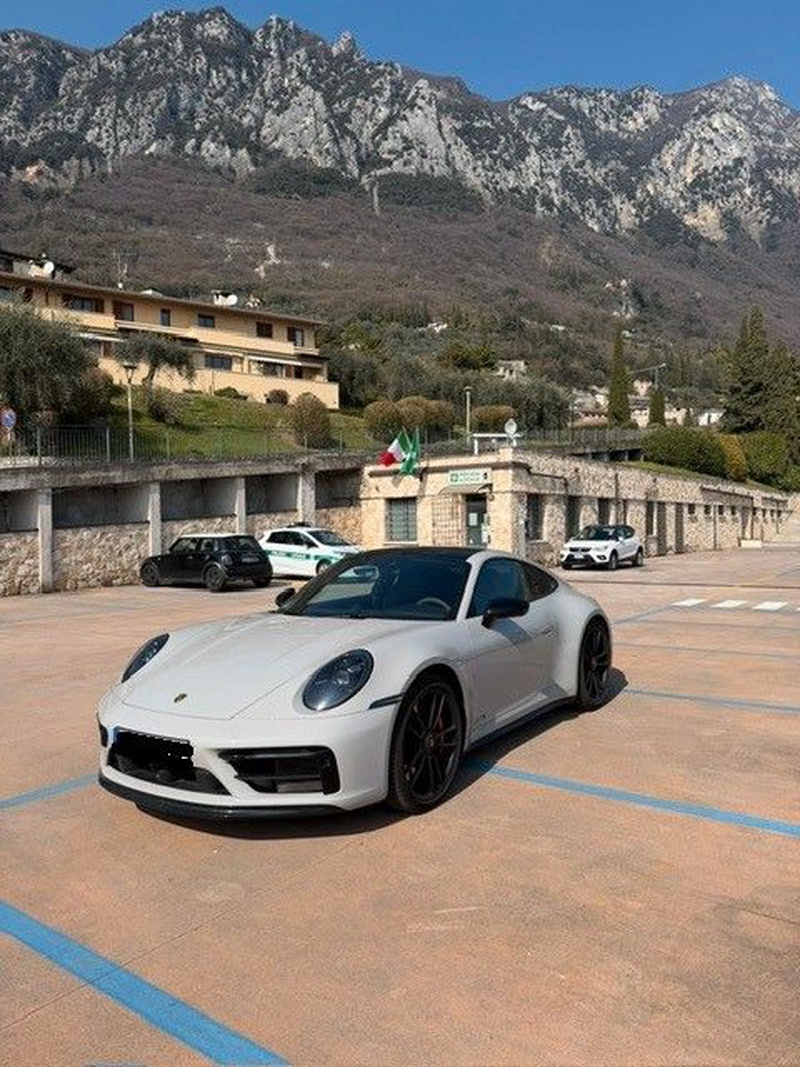 Porsche 992