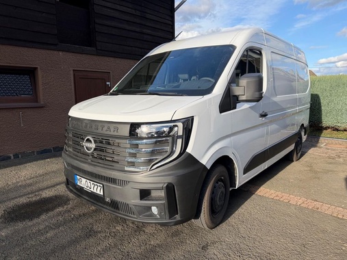 Nissan Interstar 2025