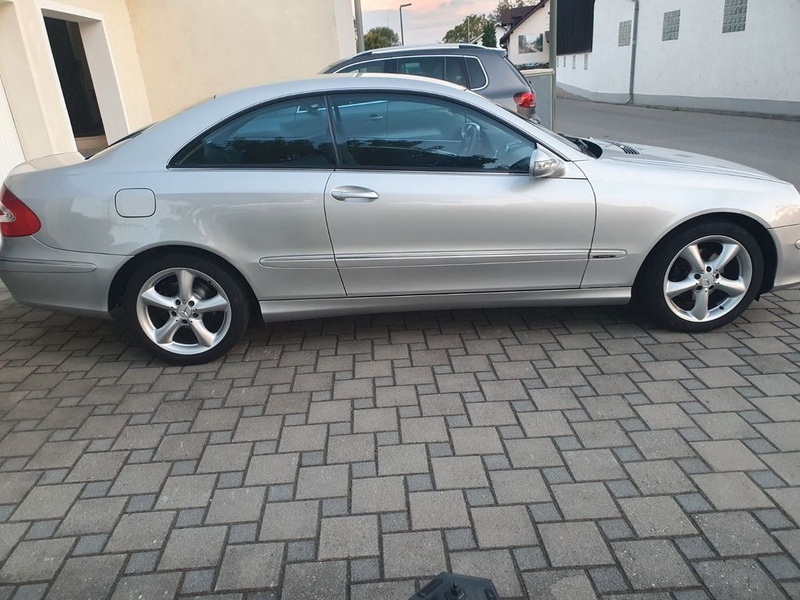Mercedes-Benz CLK-Class