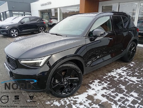 Volvo XC40 2025