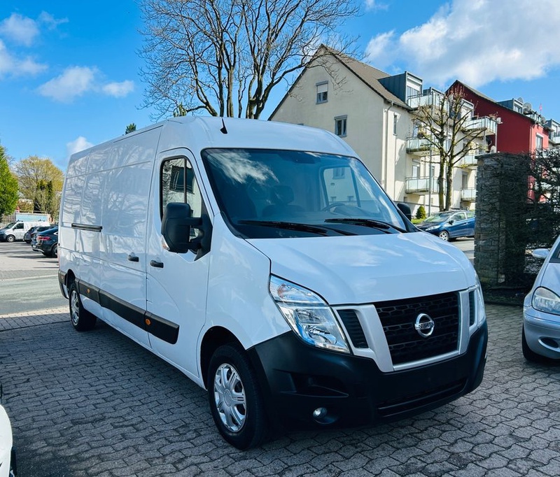 Nissan NV400