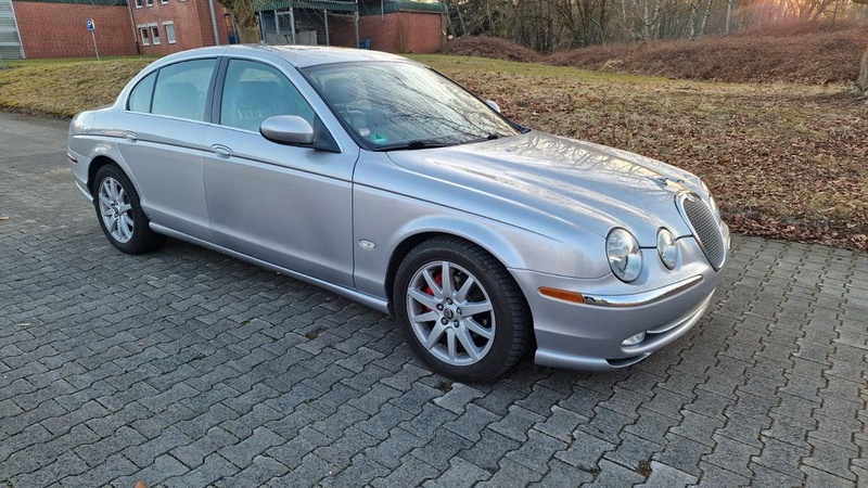 Jaguar S-TYPE