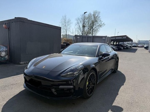 Porsche Panamera 2022