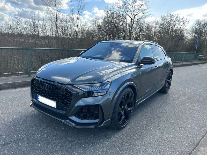 Audi RSQ8