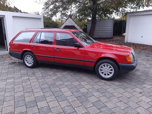 Mercedes-Benz 300 1985