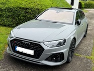 Audi RS4 2023
