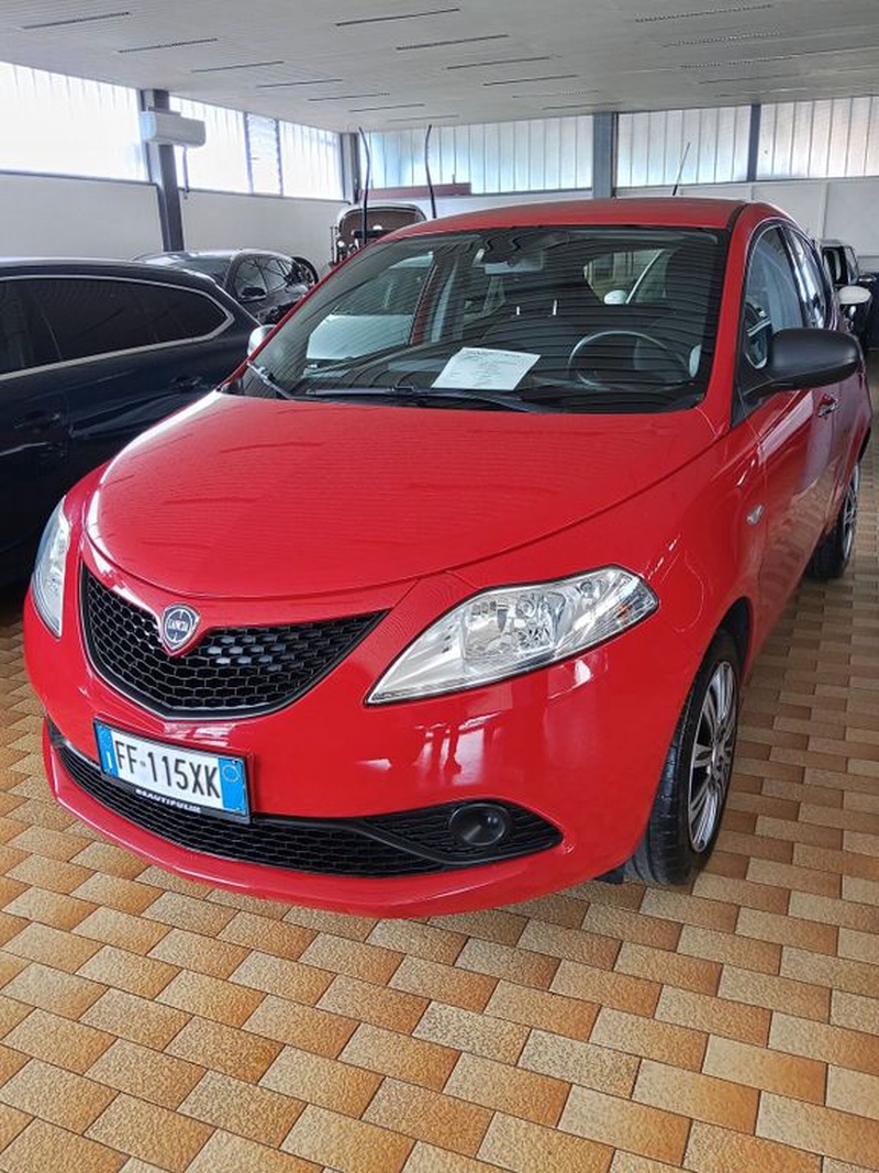 Lancia Ypsilon