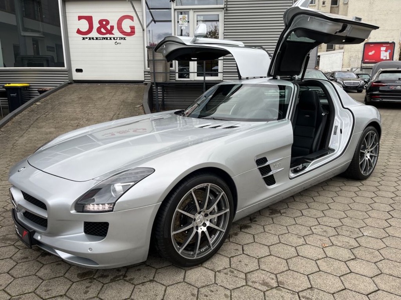 Mercedes-Benz SLS AMG