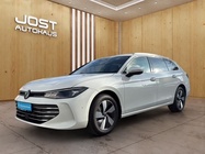 Volkswagen Passat 2024