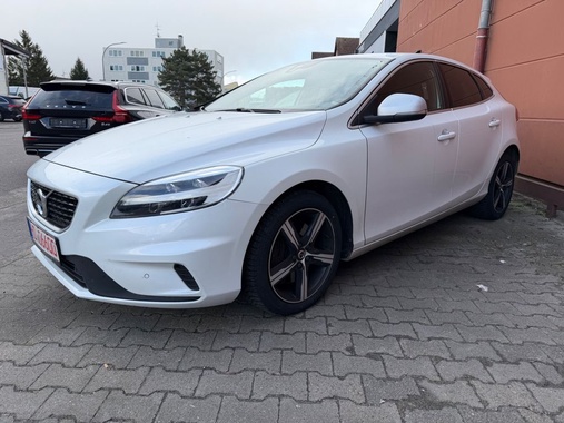Volvo V40 2019