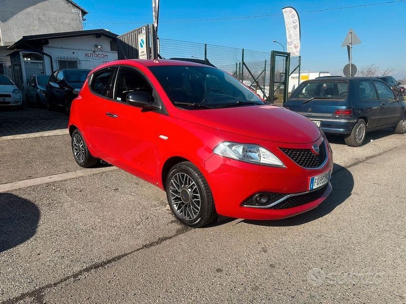 Lancia Ypsilon