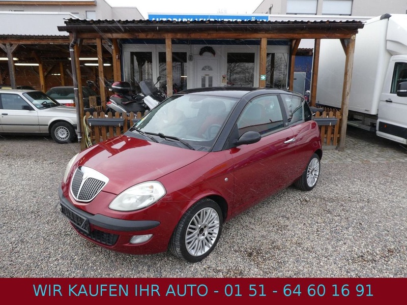Lancia Ypsilon