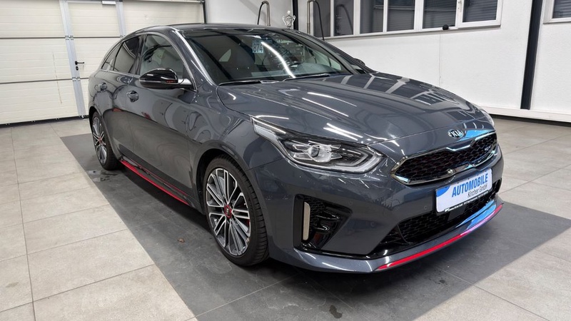 Kia pro cee'd / ProCeed