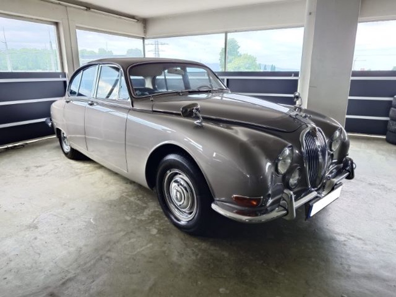 Jaguar S-TYPE