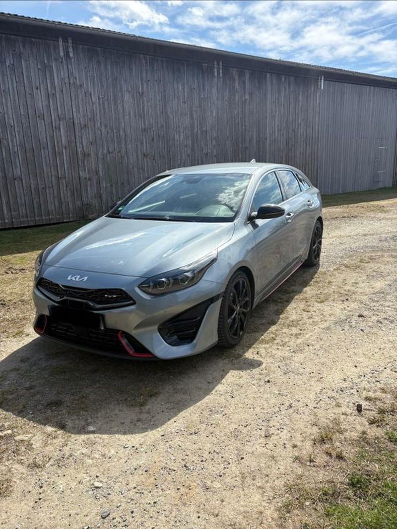 Kia pro cee'd / ProCeed