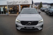 Volvo XC40 2025