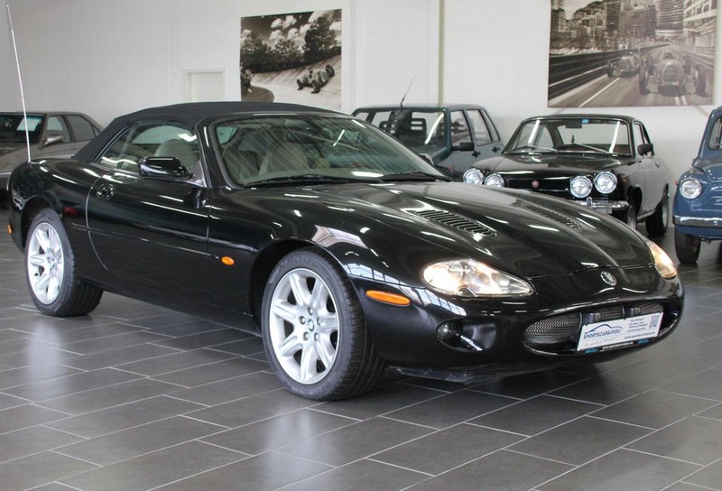 Jaguar XK8
