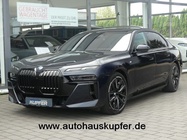 BMW i7 2024