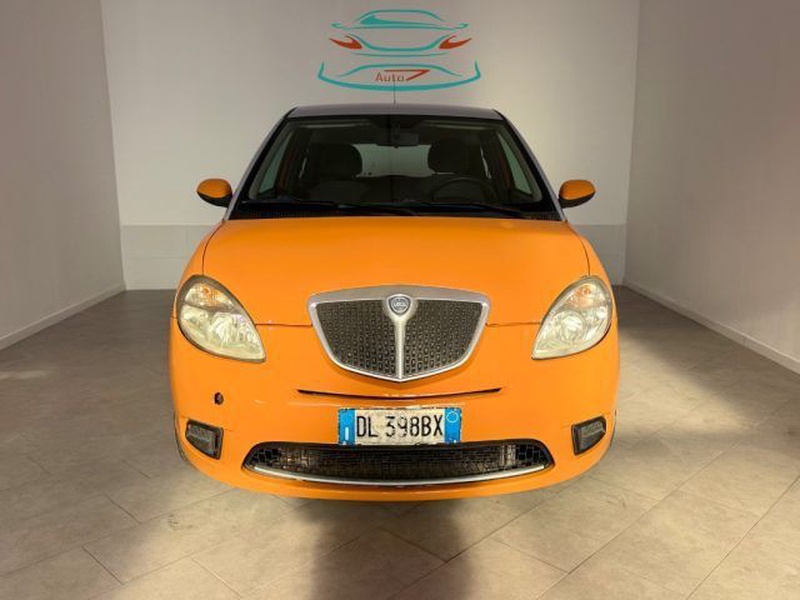 Lancia Ypsilon