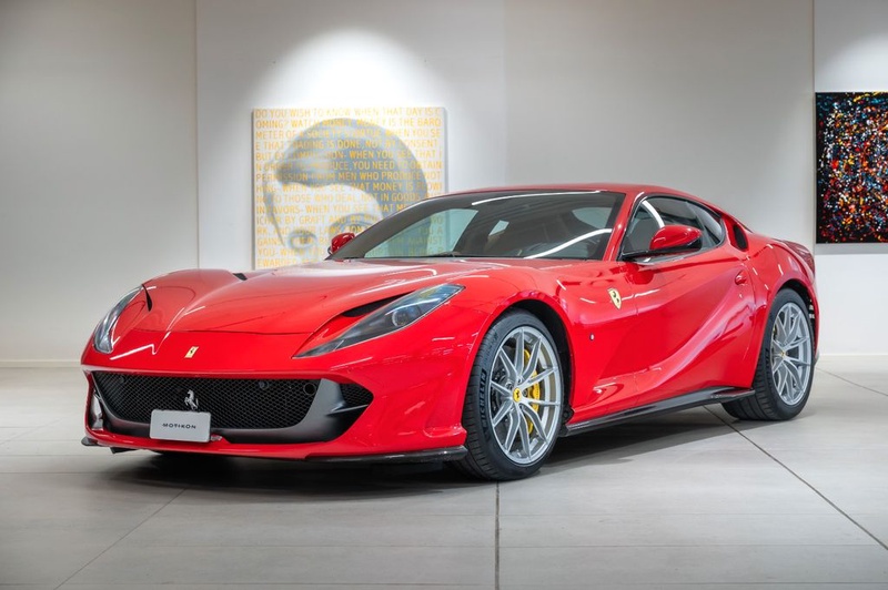 Ferrari 812