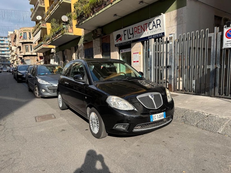 Lancia Ypsilon