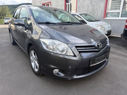 Toyota Auris 2012