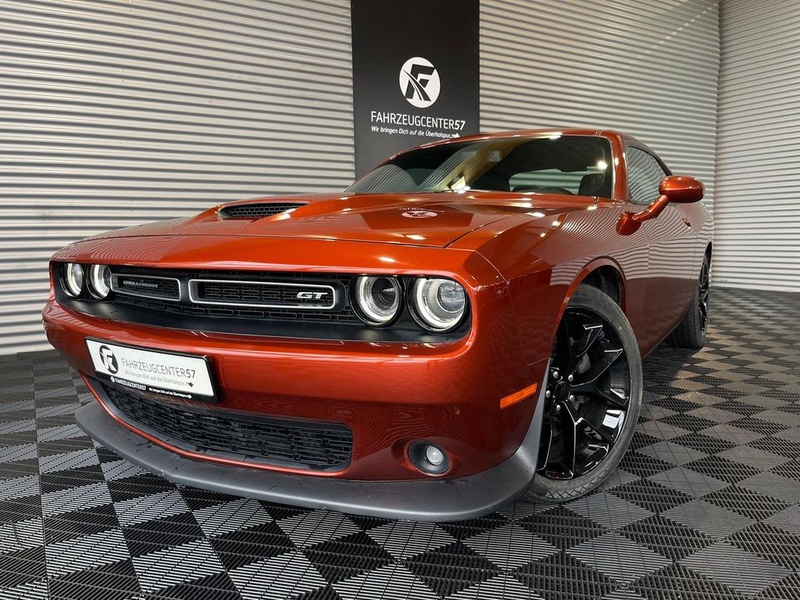 Dodge Challenger
