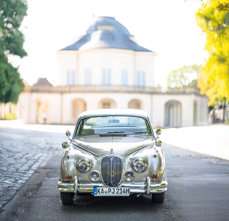 Jaguar MK II