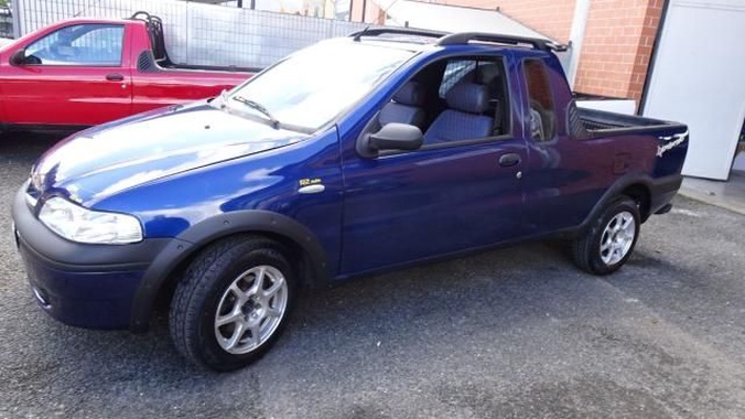 Fiat Strada 2006
