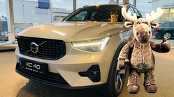 Volvo XC40 2025