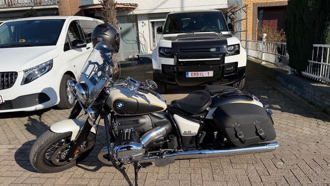 Land Rover Defender 2022