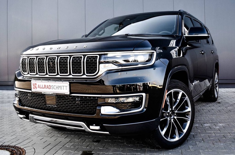 Jeep Wagoneer