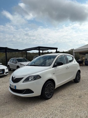 Lancia Ypsilon 2021
