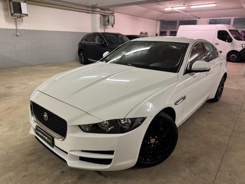 Jaguar XE 2020