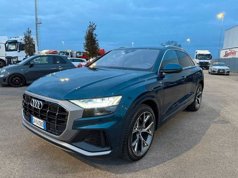 Audi Q8