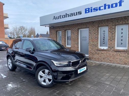 Volvo XC40 2025