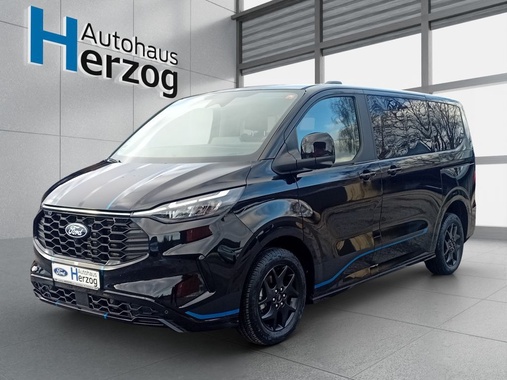 Ford Tourneo Custom 2025