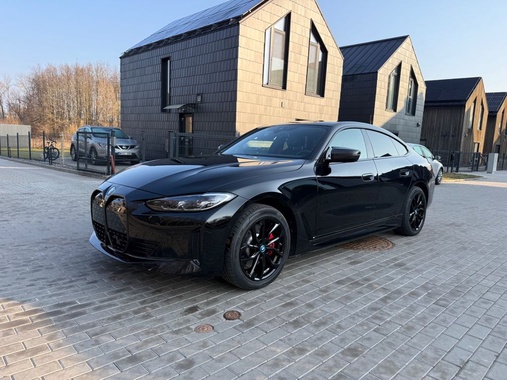 BMW i4 2023