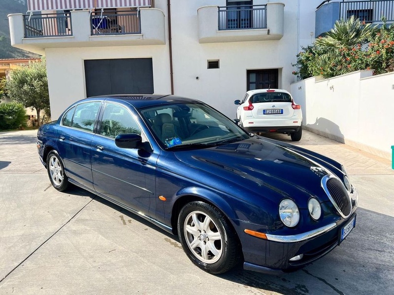 Jaguar S-TYPE
