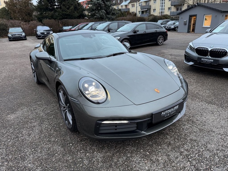 Porsche 992