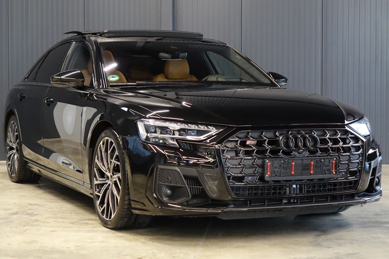 Audi S8