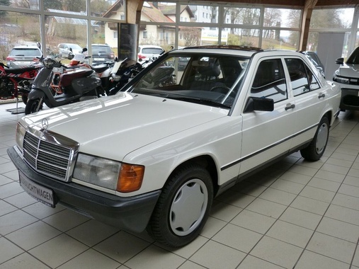 Mercedes-Benz 190 1985