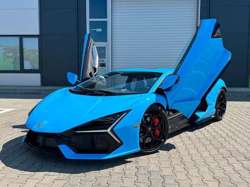 Lamborghini Revuelto 2025