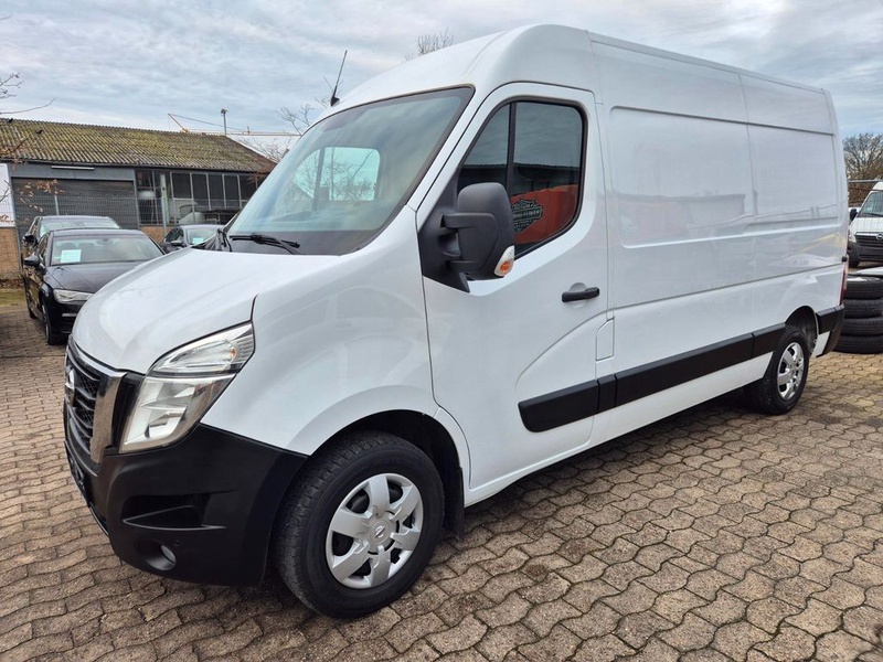 Nissan Interstar