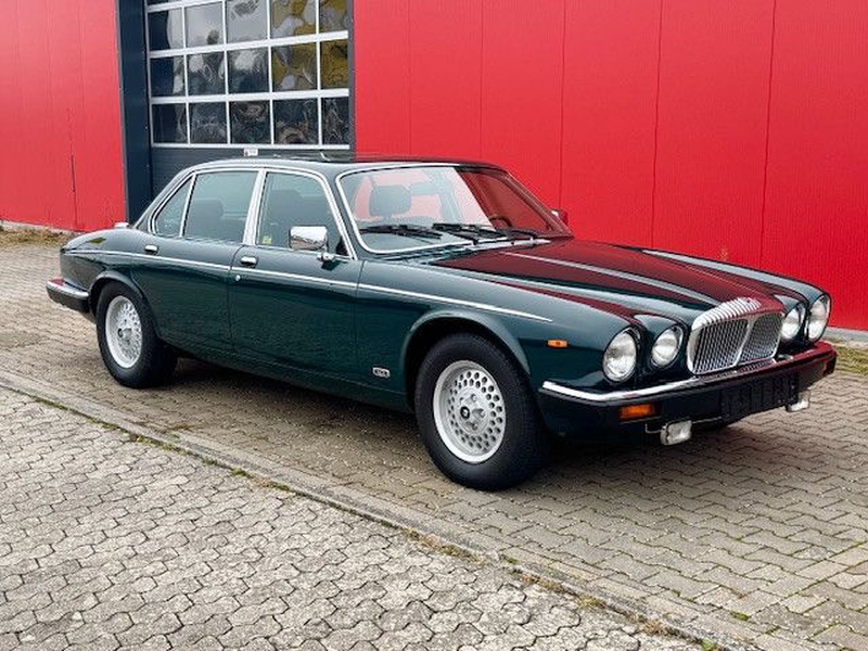 Jaguar XJ12