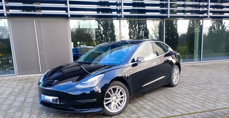 Tesla Model 3 2019